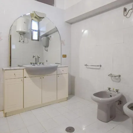 2 Bedroom Lovely In Soverato